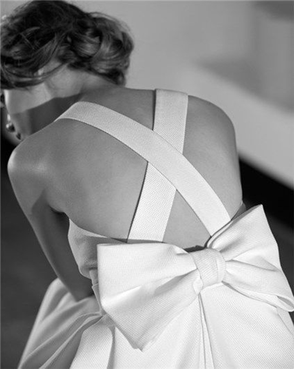 15-colgadas-de-una-percha-que-tipo-de-novia-eres-what-kind-of-bride-are-you-wedding-gown-dress-vestidos-de-novia-bodas-lazo-bow-8