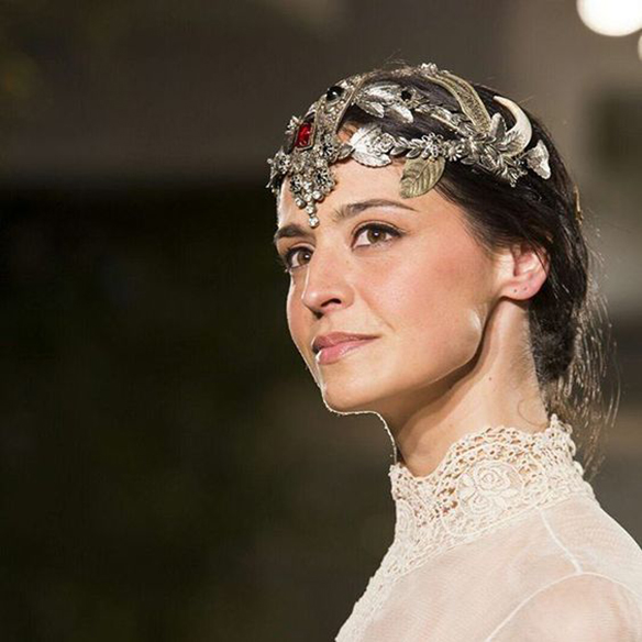 15-colgadas-de-una-percha-que-tipo-de-novia-eres-what-kind-of-bride-are-you-wedding-gown-dress-vestidos-de-novia-bodas-medieval-3