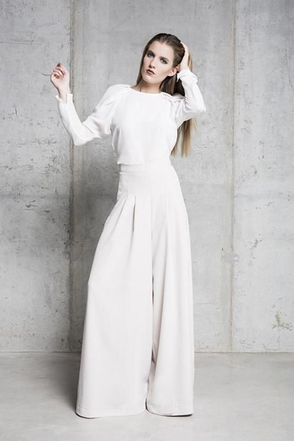 15-colgadas-de-una-percha-que-tipo-de-novia-eres-what-kind-of-bride-are-you-wedding-gown-dress-vestidos-de-novia-bodas-pantalones-trousers-4