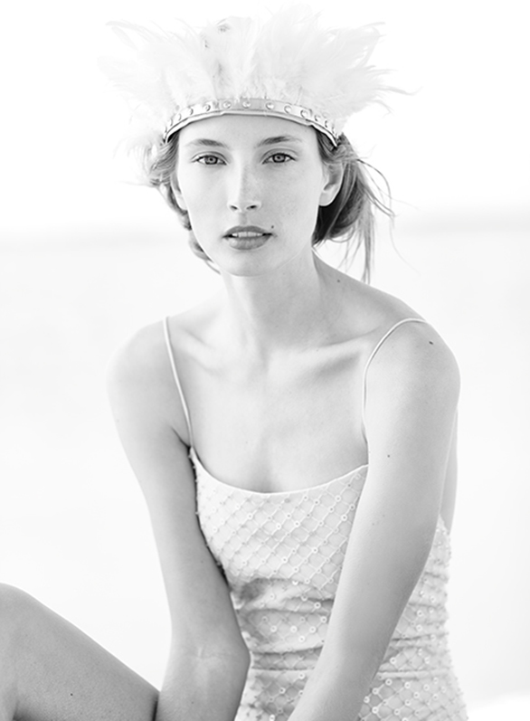 15-colgadas-de-una-percha-teresa-helbig-vestidos-de-novia-wedding-gowns-bodas-weddings-brides-11