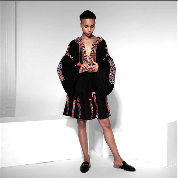 15-colgadas-de-una-percha-closet-must-march-11-vestidos-bordados-tunicas-blusas-embroidery-dress-tunic-blouse-16