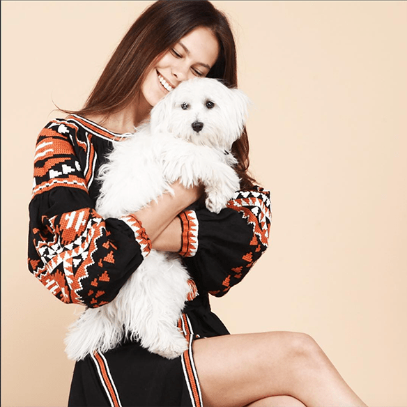 15-colgadas-de-una-percha-closet-must-march-11-vestidos-bordados-tunicas-blusas-embroidery-dress-tunic-blouse-20