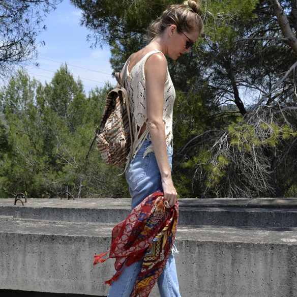 15-colgadas-de-una-percha-kaftan-boyfriends-crop-top-mochila-backpack-georgina-carreras-barcelona-gina-carreras-5