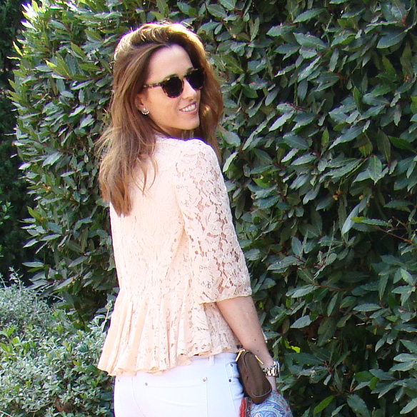 15-colgadas-de-una-percha-marta-r-peplum-lace-top-encaje-flats-2