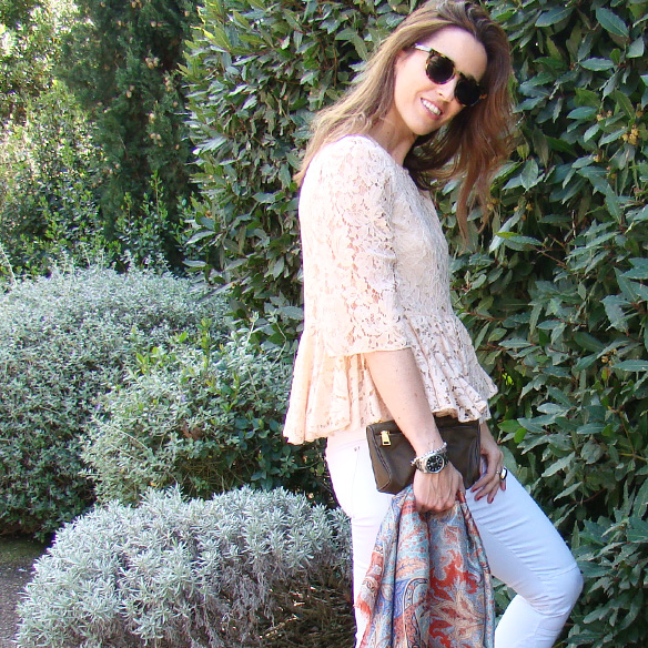 15-colgadas-de-una-percha-marta-r-peplum-lace-top-encaje-flats-7