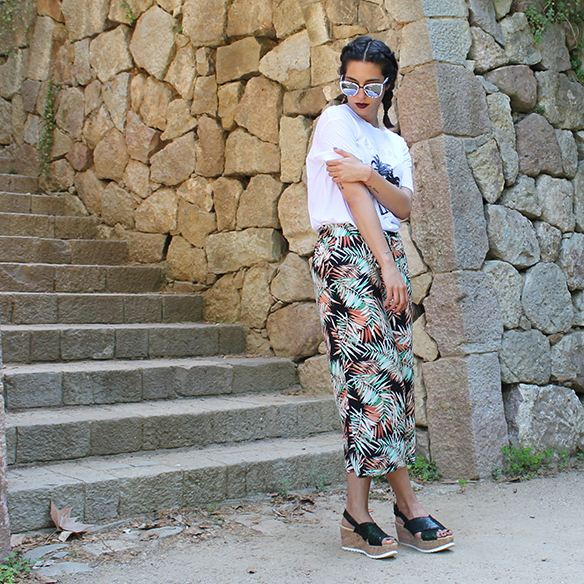 15-colgadas-de-una-percha-palmeras-palm-trees-culottes-gafas-de-sol-sunnies-trenzas-braids-sandalias-sandals-blanche-7