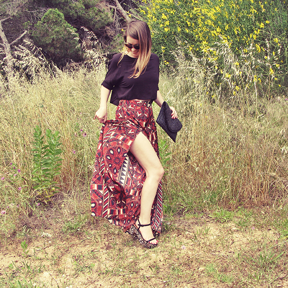 15-colgadas-de-una-percha-san-juan-saint-johns-eve-print-palazzo-pants-estampados-crop-top-carla-kissler-2