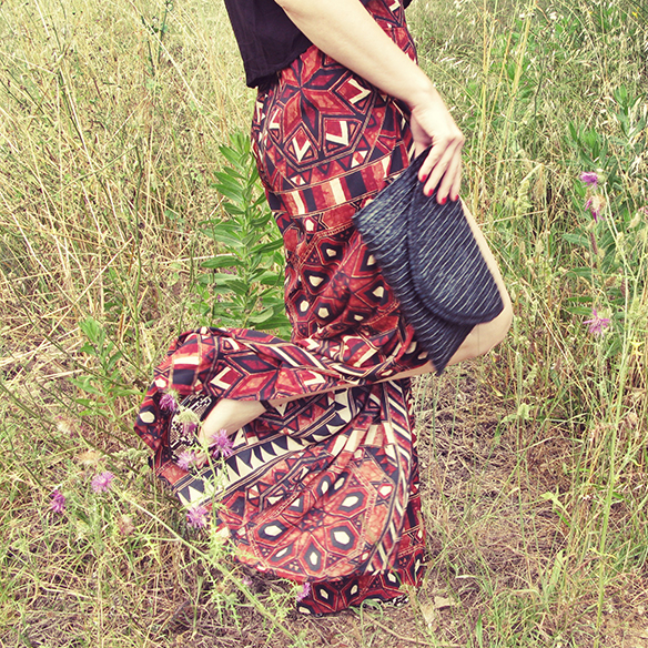 15-colgadas-de-una-percha-san-juan-saint-johns-eve-print-palazzo-pants-estampados-crop-top-carla-kissler-5