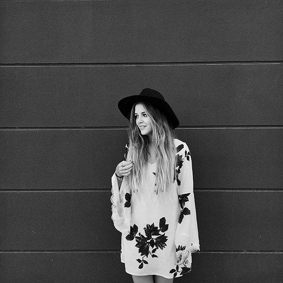 15-colgadas-de-una-percha-san-juan-saint-johns-eve-vestido-boho-dress-sombrero-hat-bell-sleeves-mangas-campana-anna-duarte-7