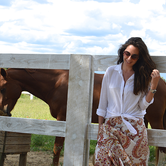 15-colgadas-de-una-percha-vestido-dress-camisa-anudada-tied-shirt-alpargatas-espadrilles-alicia-alvarez-3