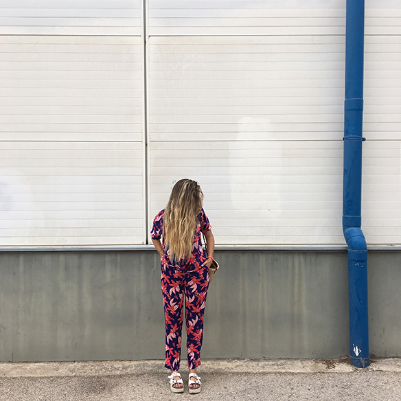 15-colgadas-de-una-percha-anna-duarte-hawaii-hawai-print-estampado-hawaiano-conjunto-pijamero-pajamas-set-cesto-basket-4