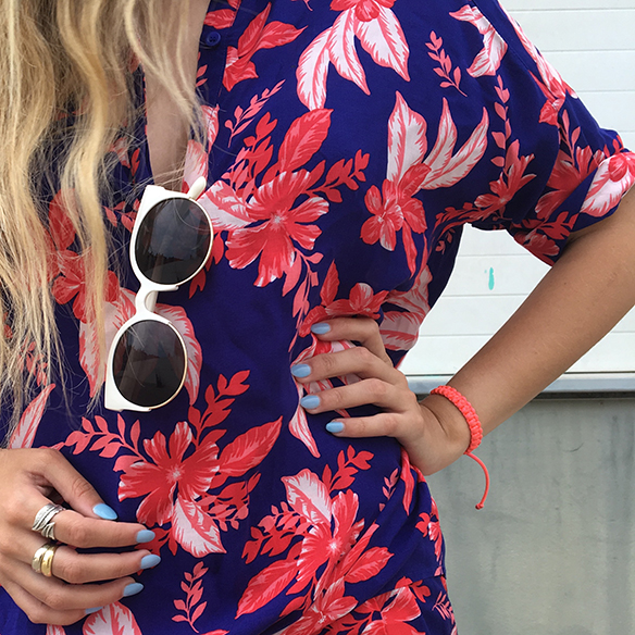 15-colgadas-de-una-percha-anna-duarte-hawaii-hawai-print-estampado-hawaiano-conjunto-pijamero-pajamas-set-cesto-basket-6