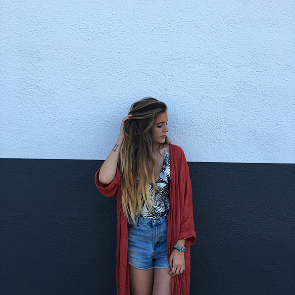 15-colgadas-de-una-percha-bañador-swimsuit-caftan-kaftan-shorts-tiro-alto-high-waisted-shorts-anna-duarte-1