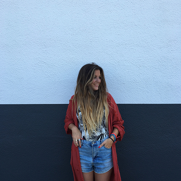 15-colgadas-de-una-percha-bañador-swimsuit-caftan-kaftan-shorts-tiro-alto-high-waisted-shorts-anna-duarte-6