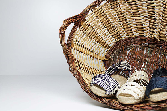 15-colgadas-de-una-percha-closet-must-ball-pages-alpargatas-espardenyes-espardeñas-zapatos-de-esparto-verano-summer-espadrilles-2