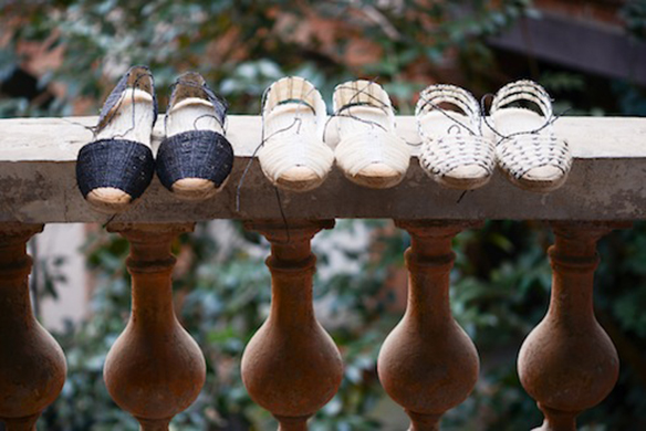 15-colgadas-de-una-percha-closet-must-ball-pages-alpargatas-espardenyes-espardeñas-zapatos-de-esparto-verano-summer-espadrilles-7