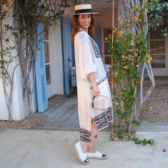 15-colgadas-de-una-percha-ethnic-kaftan-etnico-alpargatas-espadrilles-canotier-shorts-marta-r-10