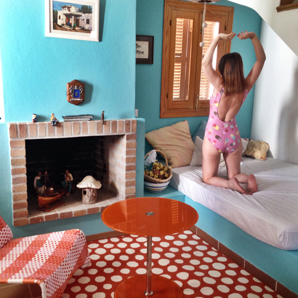 15-colgadas-de-una-percha-formentera-vestido-tie-dye-dress-carla-kissler-11