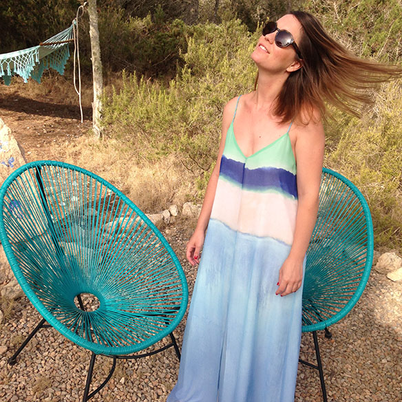 15-colgadas-de-una-percha-formentera-vestido-tie-dye-dress-carla-kissler-2
