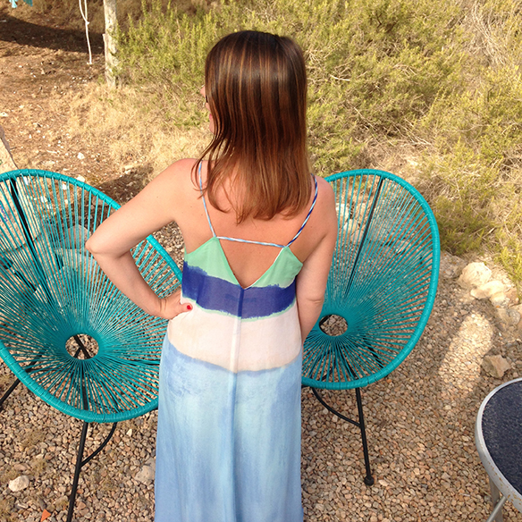 15-colgadas-de-una-percha-formentera-vestido-tie-dye-dress-carla-kissler-3