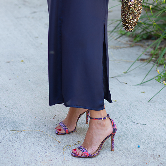 15-colgadas-de-una-percha-slip-vestido-lencero-dress-azul-noche-night-blue-maica-jauregui-5