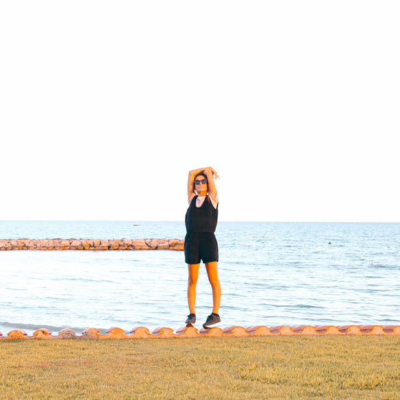 15-colgadas-de-una-percha-bebofi-mono-jumpsuit-bambas-trainers-10