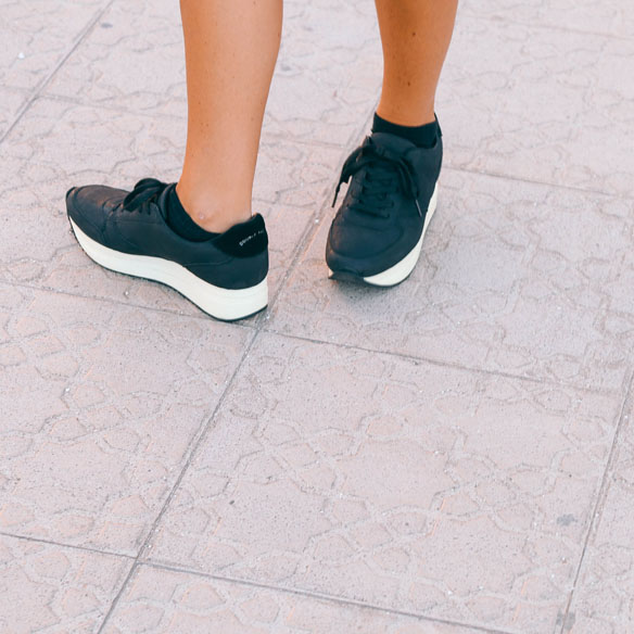 15-colgadas-de-una-percha-bebofi-mono-jumpsuit-bambas-trainers-8