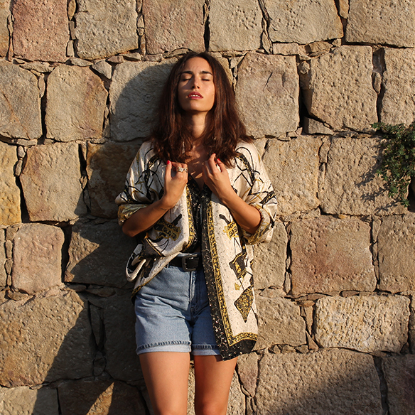 15-colgadas-de-una-percha-blanche-camisa-vintage-shirt-shorts-4