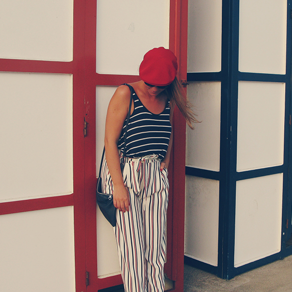 15-colgadas-de-una-percha-carla-kissler-rayas-marineras-sailor-stripes-rojo-red-blue-azul-boina-beret-culottes-ethnic-etnico-3