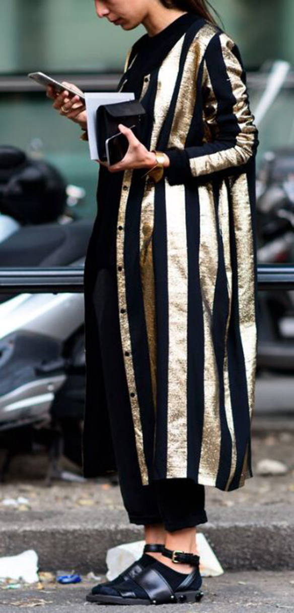 15-colgadas-de-una-percha-fall-winter-fw-must-have-trends-tendencias-otono-invierno-oi-2016-2017-16-17-metallics-metalizado-2