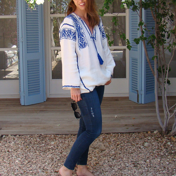 15-colgadas-de-una-percha-marta-r-embroided-cotton-dress-vestido-bordado-jeans-tejanos-flip-flops-canotier-4