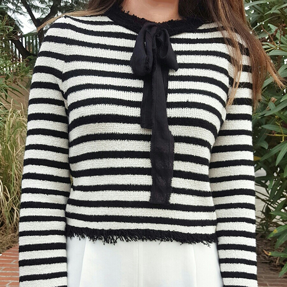 15-colgadas-de-una-percha-alicia-alvarez-estilo-marinero-navy-style-coco-chanel-rayas-stripes-blanco-y-negro-black-and-white-4