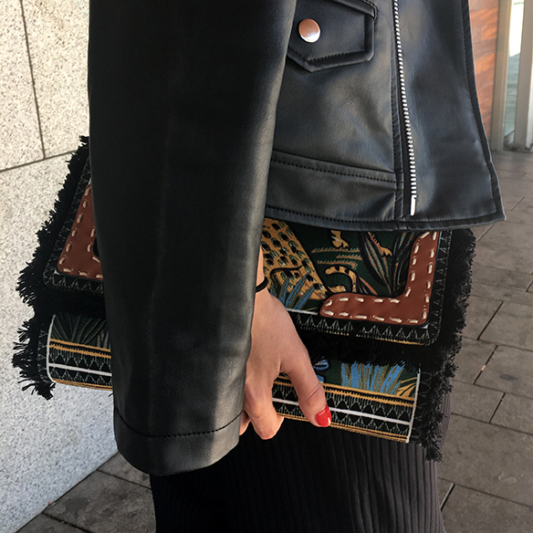 15-colgadas-de-una-percha-blanche-jumpsuit-mono-perfecto-biker-b-w-blanco-y-negro-6