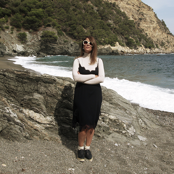 15-colgadas-de-una-percha-carla-kissler-layering-slip-dress-jumper-jersey-vestido-lencero-capas-must-have-fw-oi-1