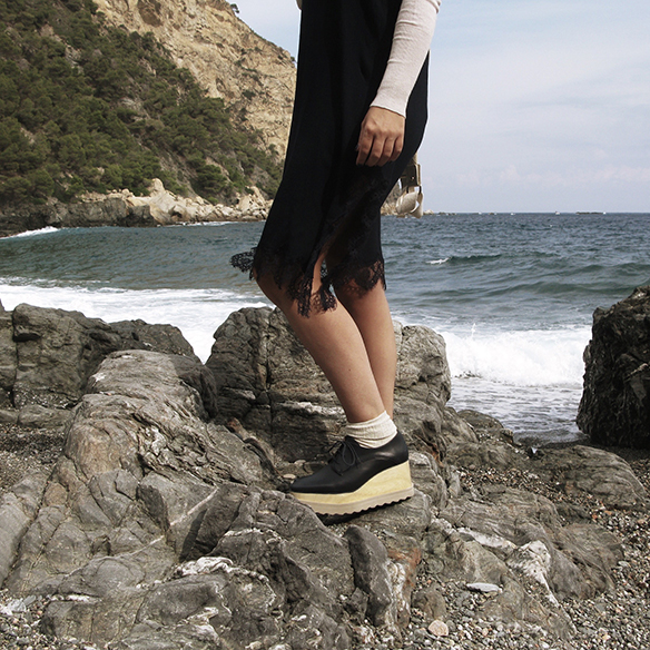 15-colgadas-de-una-percha-carla-kissler-layering-slip-dress-jumper-jersey-vestido-lencero-capas-must-have-fw-oi-4