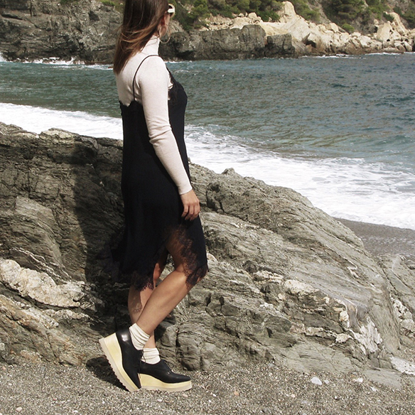 15-colgadas-de-una-percha-carla-kissler-layering-slip-dress-jumper-jersey-vestido-lencero-capas-must-have-fw-oi-6