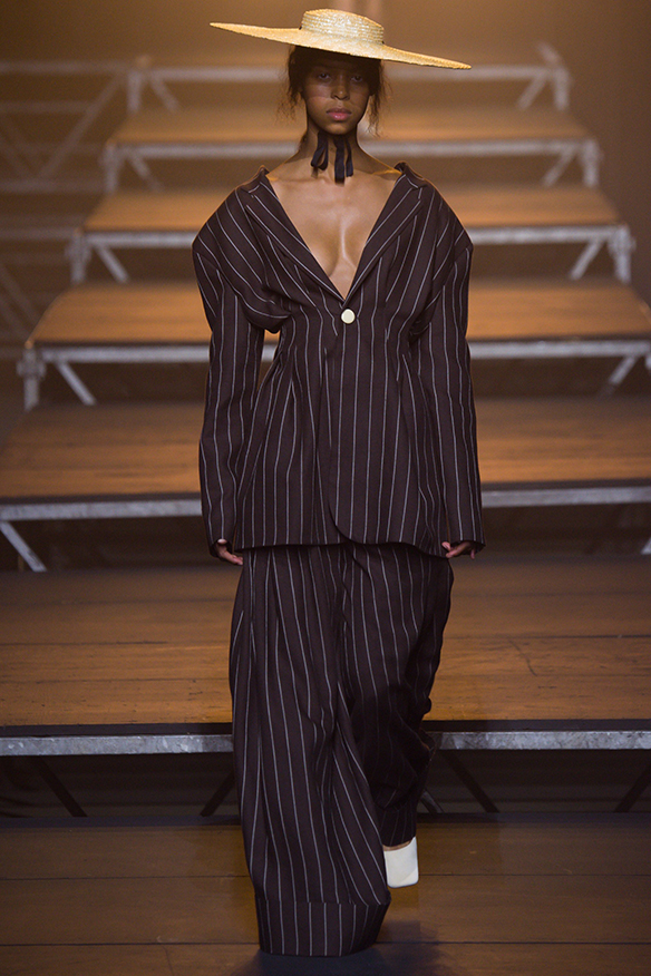15-colgadas-de-una-percha-jacquemus-ss-17-pv-2017-paris-fashion-week-pfw-13