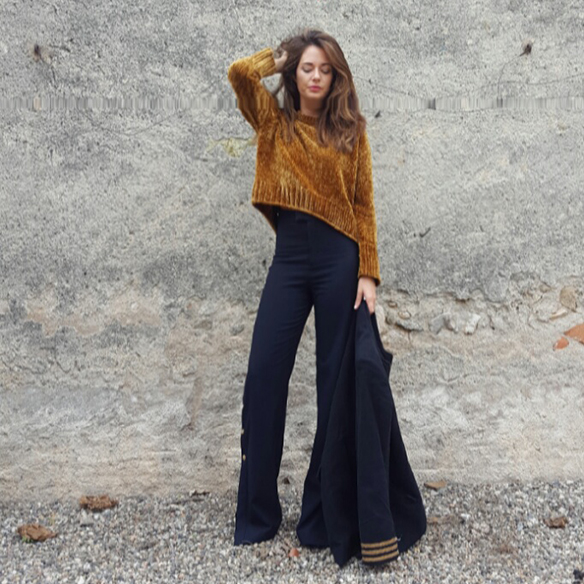 15-colgadas-de-una-percha-alicia-alvarez-abrigo-militar-chaqueta-military-coat-mostaza-mustard-pantalones-botones-buttoned-pants-3