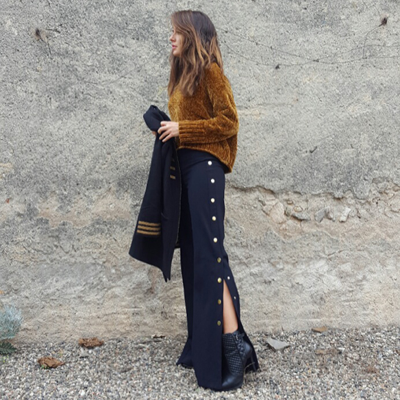 15-colgadas-de-una-percha-alicia-alvarez-abrigo-militar-chaqueta-military-coat-mostaza-mustard-pantalones-botones-buttoned-pants-4