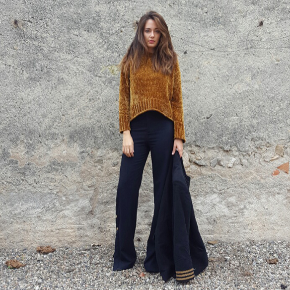 15-colgadas-de-una-percha-alicia-alvarez-abrigo-militar-chaqueta-military-coat-mostaza-mustard-pantalones-botones-buttoned-pants-8