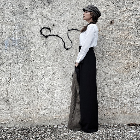 15-colgadas-de-una-percha-alicia-alvarez-garcon-garconne-capa-cape-vintage-palazzo-pants-boina-beret-tweed-8