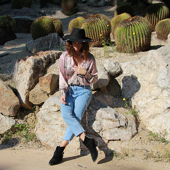 15-colgadas-de-una-percha-blanche-body-jeans-sombrero-hat-booties-botines-9