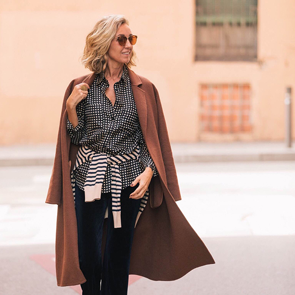 15-colgadas-de-una-percha-maica-jau-lunares-polka-dots-velvet-terciopelo-rayas-stripes-2