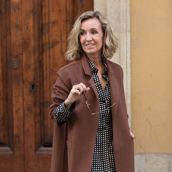 15-colgadas-de-una-percha-maica-jau-lunares-polka-dots-velvet-terciopelo-rayas-stripes-7