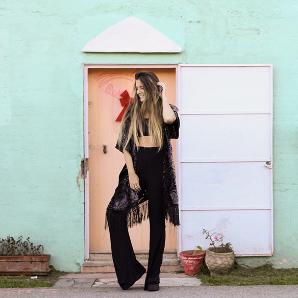 15-colgadas-de-una-percha-anna-duarte-crop-top-choker-kaftan-flare-pants-pantalones-campana-velvet-terciopelo-8