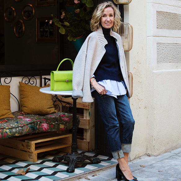 15-colgadas-de-una-percha-maica-jau-jersey-cuello-alto-turtleneck-jumper-pendientes-ear-cuffs-earrings-1