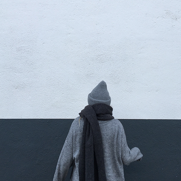 15-colgadas-de-una-percha-anna-duarte-gris-grey-gorro-cap-bufanda-scarf-lana-wool-jersey-xl-jumper-7