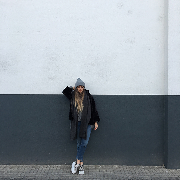 15-colgadas-de-una-percha-anna-duarte-gris-grey-gorro-cap-bufanda-scarf-lana-wool-jersey-xl-jumper-9