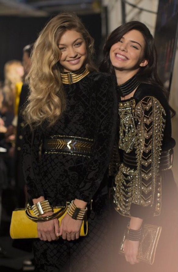 15-colgadas-de-una-percha-the-style-of-zipi-y-zape-kendall-jenner-gigi-hadid-models-estilo-modelos-22