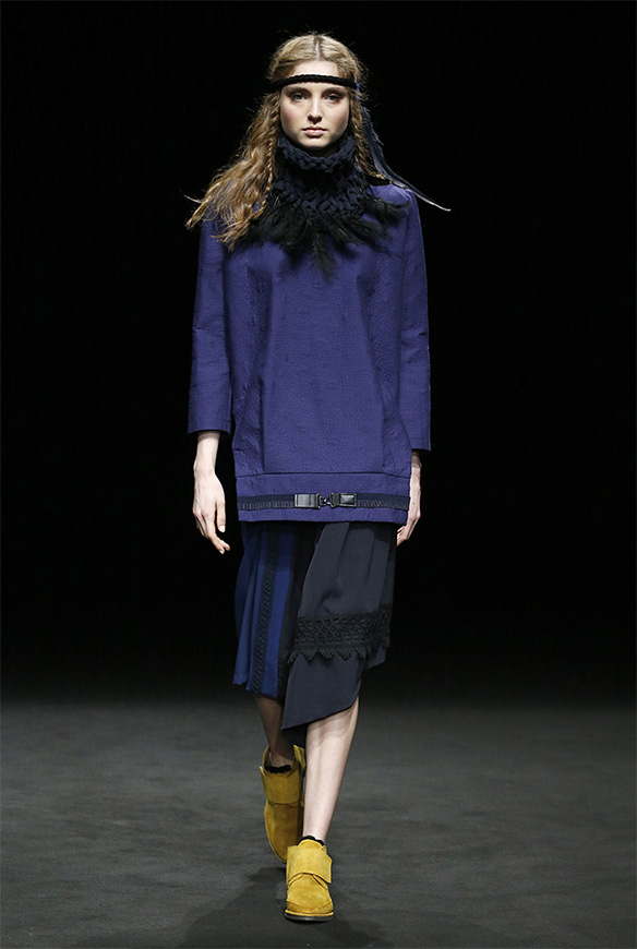 15-colgadas-de-una-percha-las-sorpresas-de-la-080-bcn-fashion-moda-barcelona-desfile-txell-miras-5